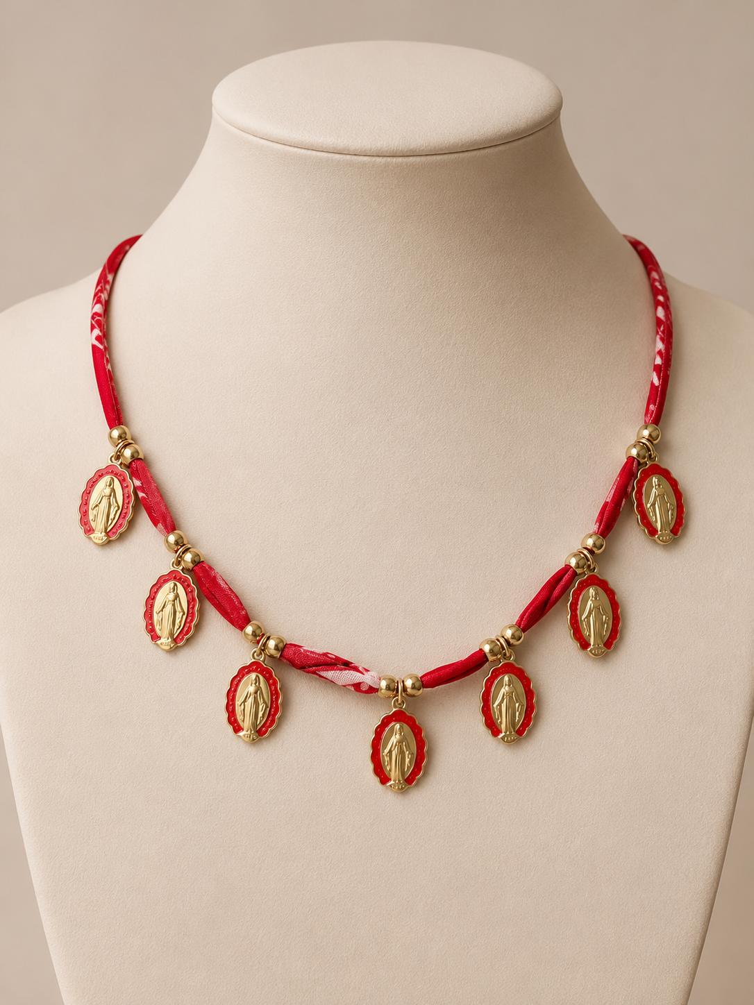 Collier Madone