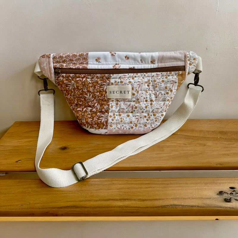 Sac banane en coton matelassé à motifs, vue de face