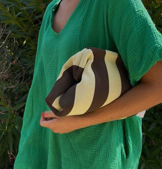 Pochette chocolat & jaune