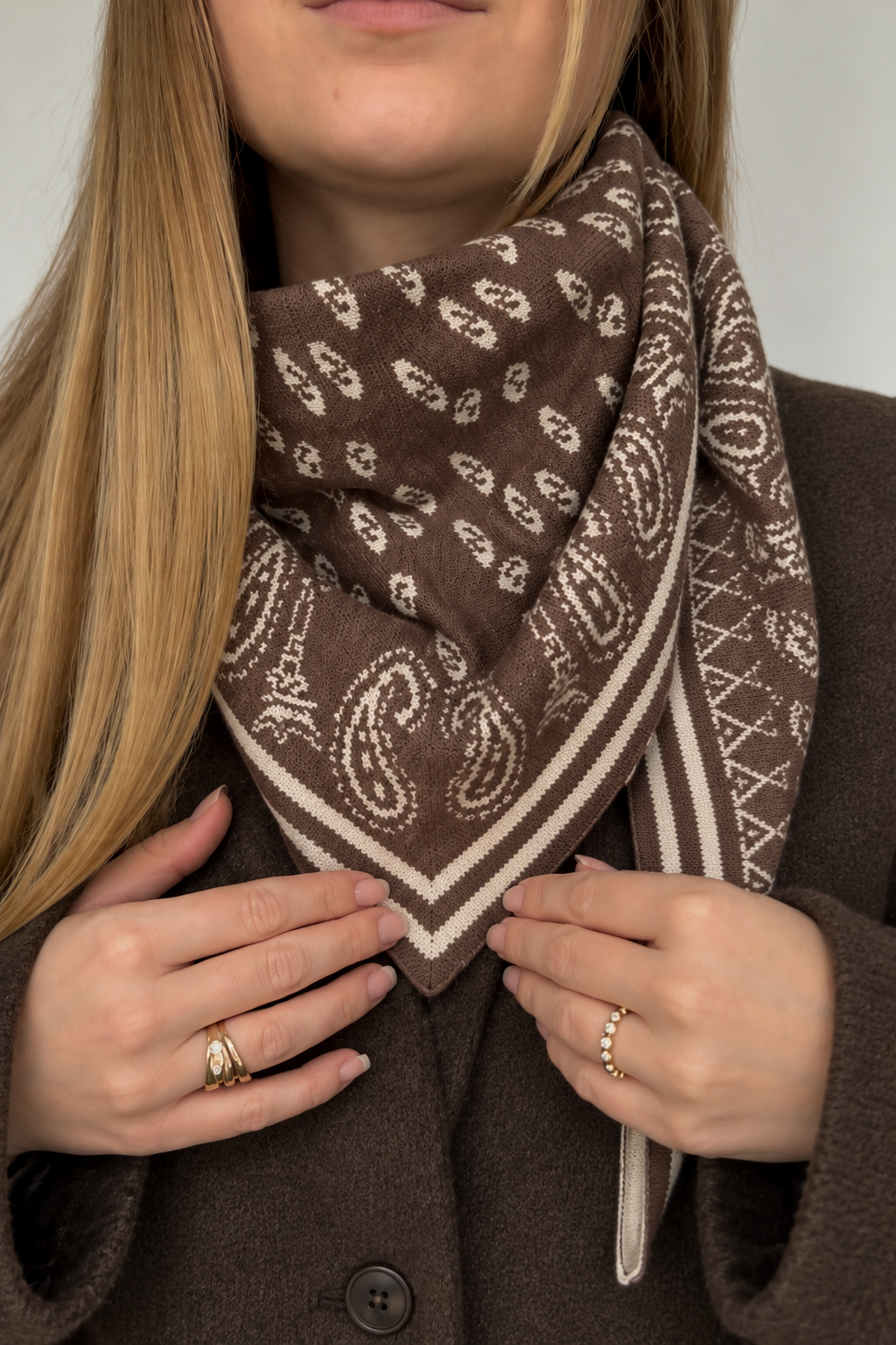 Écharpe triangle réversible taupe & écru
