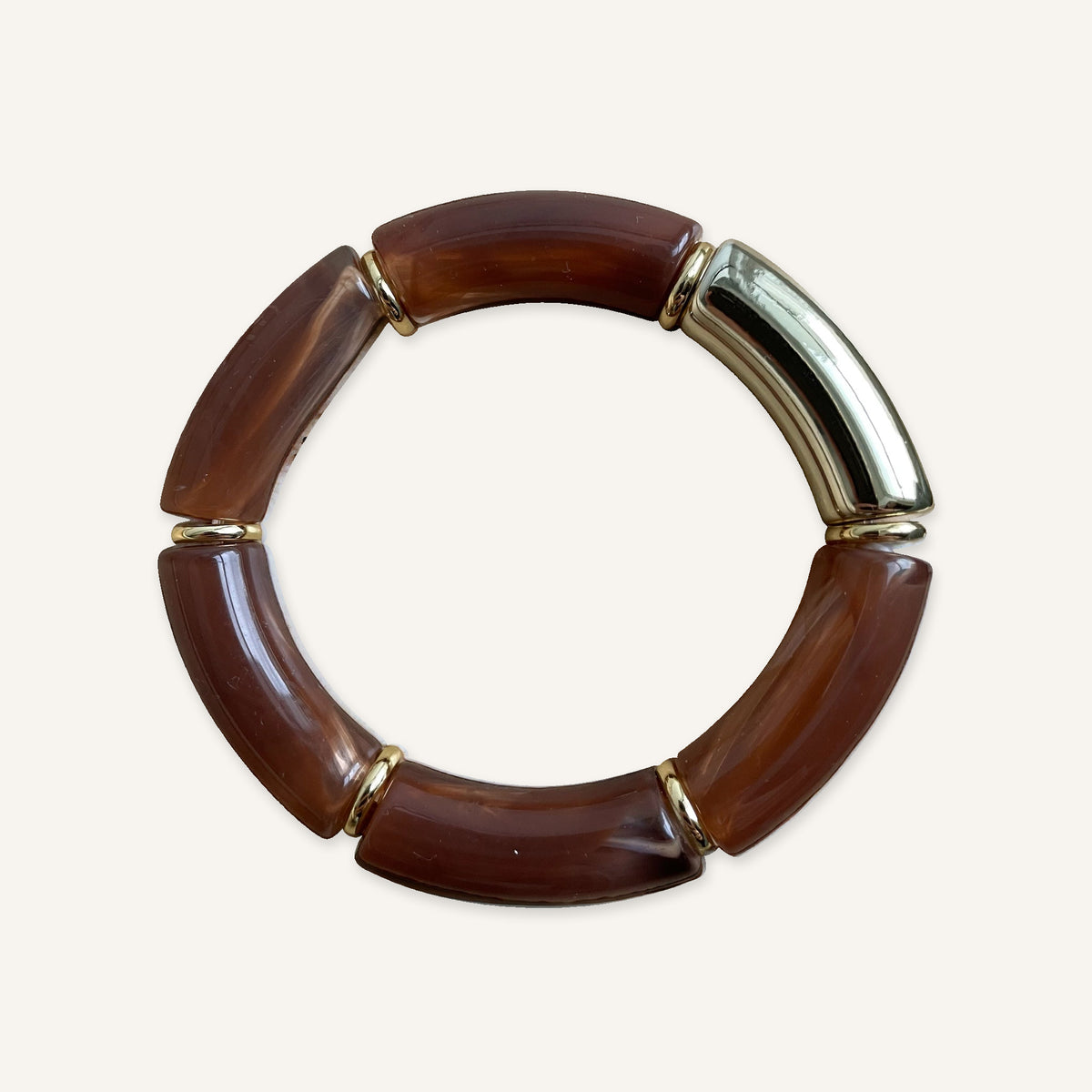 Bracelet Acrylique Chocolat — photo du produit sur fond écru