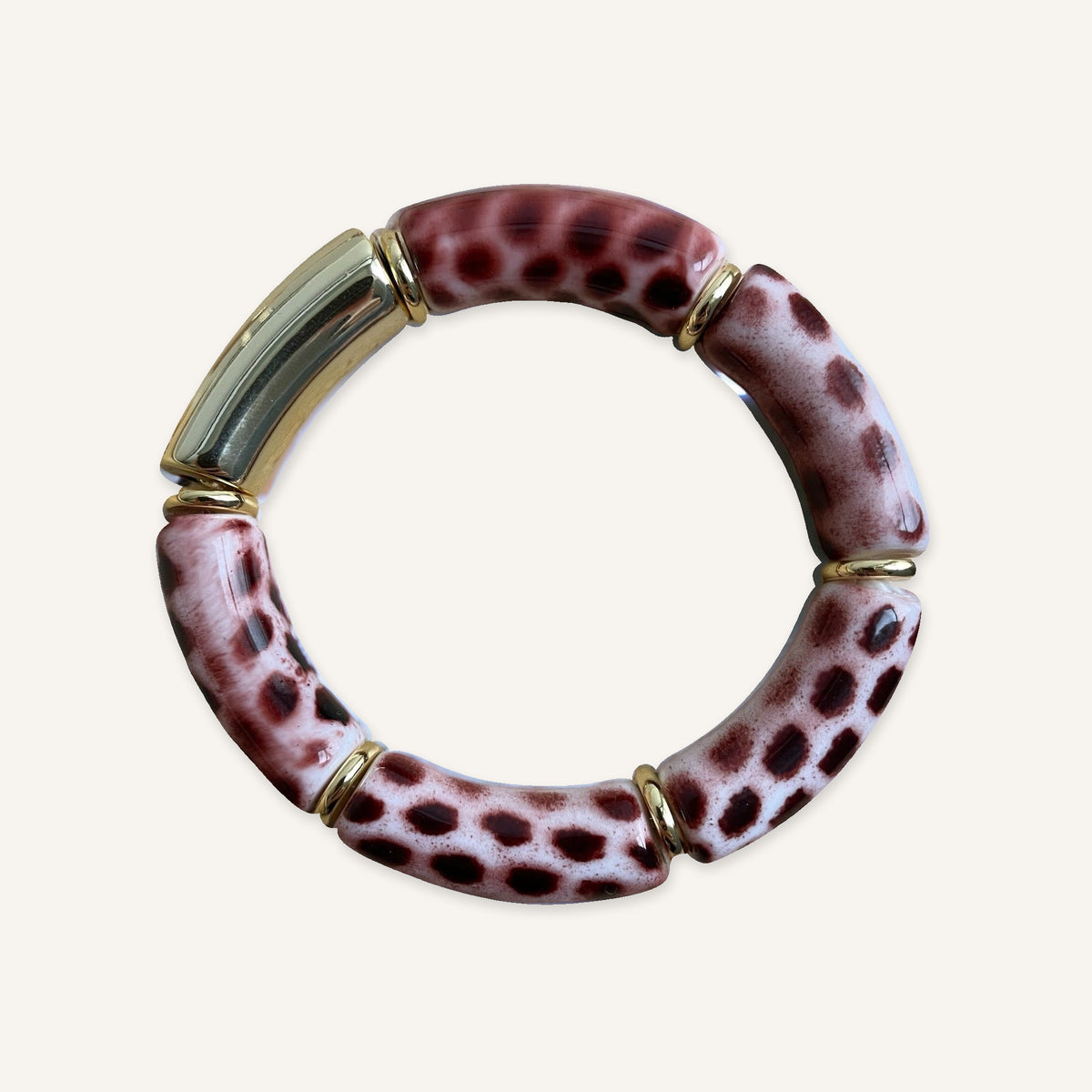 Bracelet Acrylique Girafe — photo du produit sur fond écru